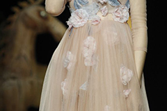 Pentru ce aplicații de țesătură sunt adecvate procesul de broderie?